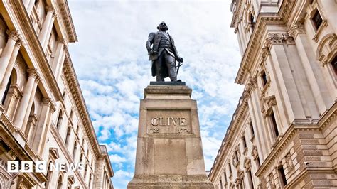 Foreign Office: Former diplomats lead call to replace 'elitist' .